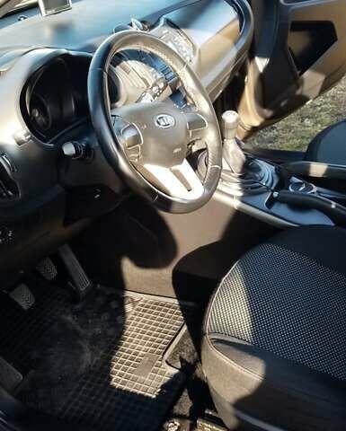 Коричневий Кіа Sportage, об'ємом двигуна 2 л та пробігом 103 тис. км за 12500 $, фото 9 на Automoto.ua