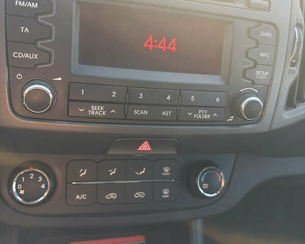 Коричневий Кіа Sportage, об'ємом двигуна 1.6 л та пробігом 236 тис. км за 11600 $, фото 18 на Automoto.ua