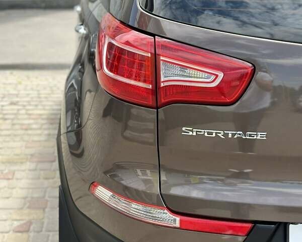 Коричневый Киа Sportage, объемом двигателя 2 л и пробегом 180 тыс. км за 14500 $, фото 14 на Automoto.ua