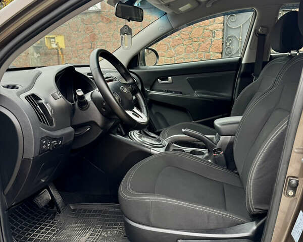 Коричневый Киа Sportage, объемом двигателя 2 л и пробегом 202 тыс. км за 12900 $, фото 16 на Automoto.ua