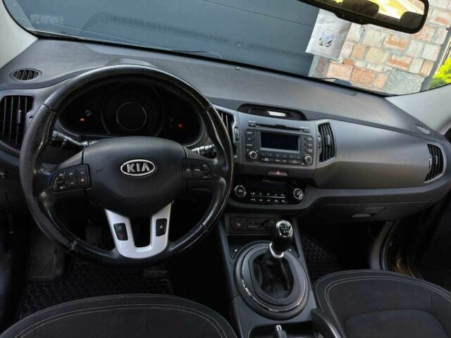 Коричневый Киа Sportage, объемом двигателя 1.6 л и пробегом 235 тыс. км за 10200 $, фото 1 на Automoto.ua