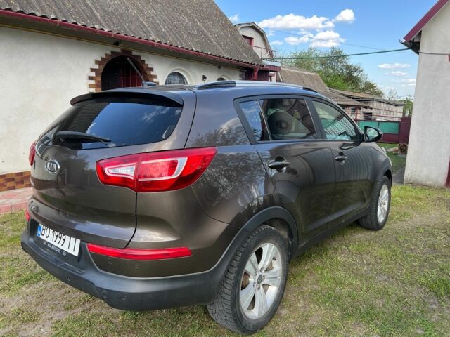 Коричневый Киа Sportage, объемом двигателя 0.24 л и пробегом 190 тыс. км за 11000 $, фото 7 на Automoto.ua