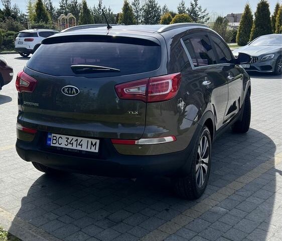 Коричневый Киа Sportage, объемом двигателя 2 л и пробегом 137 тыс. км за 13300 $, фото 2 на Automoto.ua