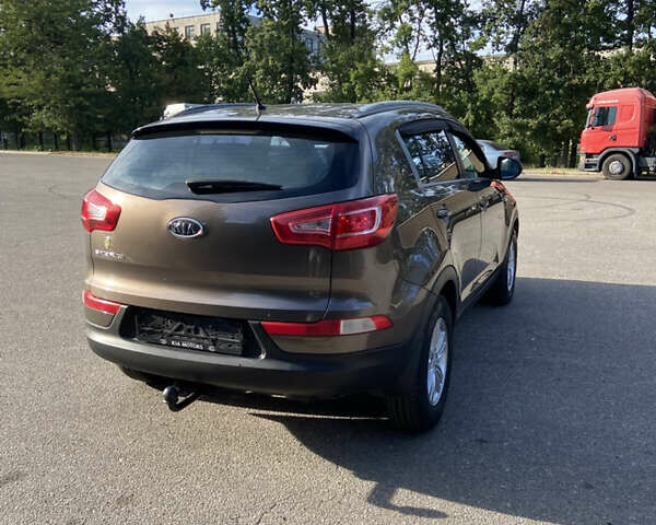 Коричневий Кіа Sportage, об'ємом двигуна 2 л та пробігом 173 тис. км за 11666 $, фото 8 на Automoto.ua
