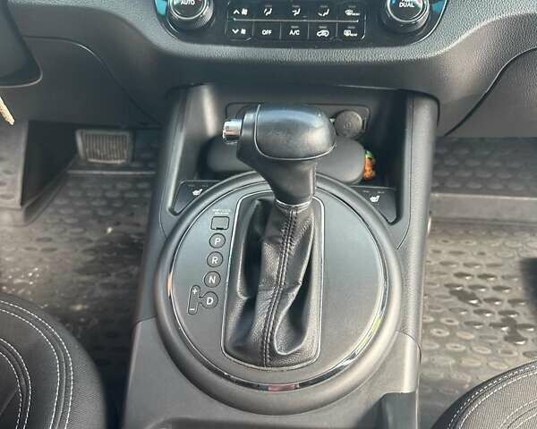 Коричневый Киа Sportage, объемом двигателя 2 л и пробегом 137 тыс. км за 13099 $, фото 1 на Automoto.ua