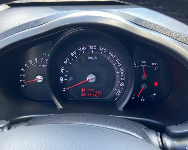 Коричневий Кіа Sportage, об'ємом двигуна 2 л та пробігом 173 тис. км за 11666 $, фото 14 на Automoto.ua