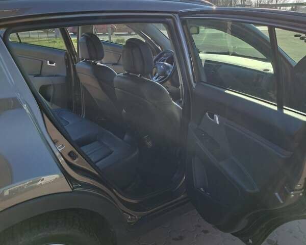 Коричневый Киа Sportage, объемом двигателя 1.6 л и пробегом 220 тыс. км за 11500 $, фото 10 на Automoto.ua