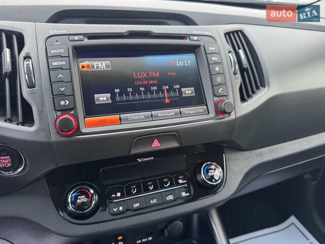 Коричневий Кіа Sportage, об'ємом двигуна 2 л та пробігом 190 тис. км за 13950 $, фото 41 на Automoto.ua