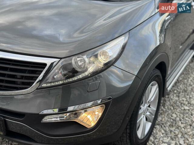 Коричневий Кіа Sportage, об'ємом двигуна 2 л та пробігом 190 тис. км за 13950 $, фото 26 на Automoto.ua