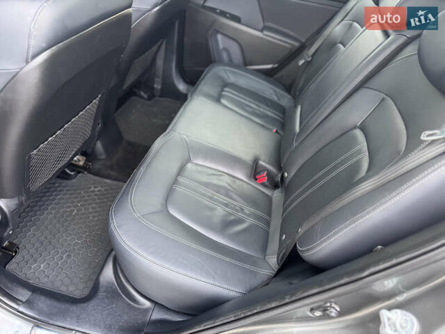 Коричневий Кіа Sportage, об'ємом двигуна 2 л та пробігом 190 тис. км за 13950 $, фото 48 на Automoto.ua