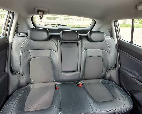 Коричневый Киа Sportage, объемом двигателя 2 л и пробегом 224 тыс. км за 14000 $, фото 6 на Automoto.ua