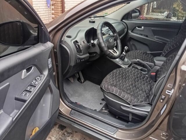 Коричневый Киа Sportage, объемом двигателя 2 л и пробегом 183 тыс. км за 12700 $, фото 11 на Automoto.ua