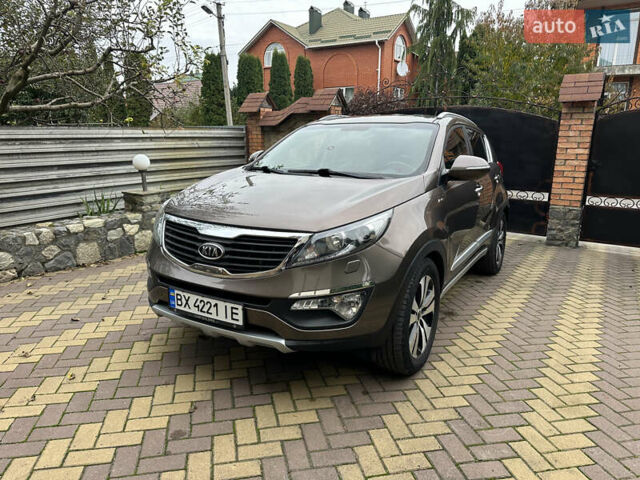 Коричневий Кіа Sportage, об'ємом двигуна 2 л та пробігом 197 тис. км за 14800 $, фото 6 на Automoto.ua