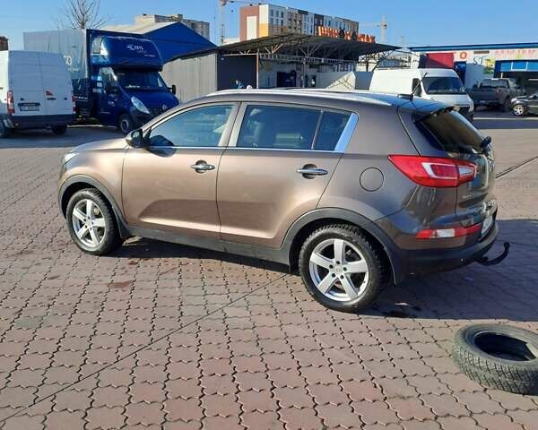 Коричневый Киа Sportage, объемом двигателя 1.6 л и пробегом 220 тыс. км за 11500 $, фото 6 на Automoto.ua