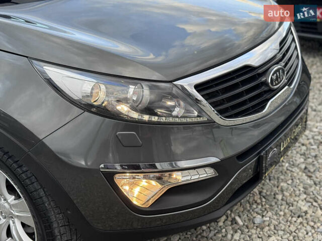 Коричневий Кіа Sportage, об'ємом двигуна 2 л та пробігом 190 тис. км за 13950 $, фото 24 на Automoto.ua