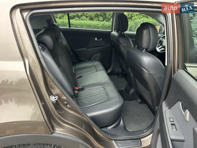 Коричневий Кіа Sportage, об'ємом двигуна 2 л та пробігом 197 тис. км за 14800 $, фото 23 на Automoto.ua