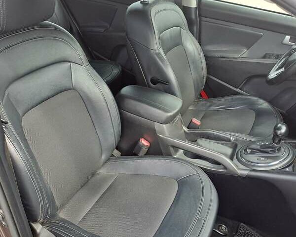 Коричневый Киа Sportage, объемом двигателя 2 л и пробегом 224 тыс. км за 14000 $, фото 3 на Automoto.ua