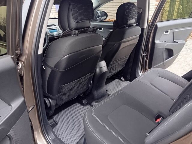 Коричневый Киа Sportage, объемом двигателя 2 л и пробегом 183 тыс. км за 12700 $, фото 9 на Automoto.ua