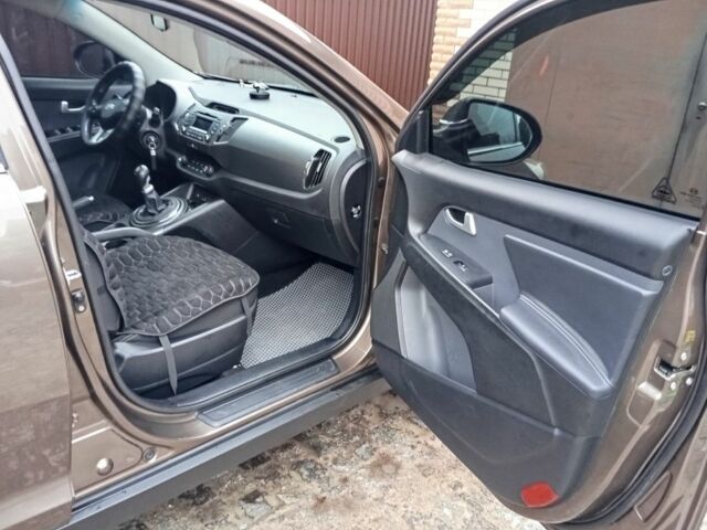 Коричневый Киа Sportage, объемом двигателя 2 л и пробегом 183 тыс. км за 12700 $, фото 7 на Automoto.ua