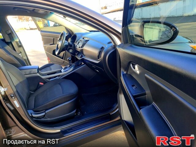 Коричневий Кіа Sportage, об'ємом двигуна 2.4 л та пробігом 160 тис. км за 11650 $, фото 6 на Automoto.ua
