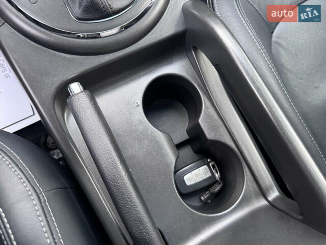 Коричневий Кіа Sportage, об'ємом двигуна 2 л та пробігом 190 тис. км за 13950 $, фото 44 на Automoto.ua