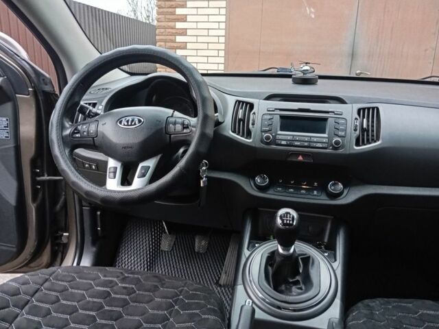 Коричневый Киа Sportage, объемом двигателя 2 л и пробегом 183 тыс. км за 12700 $, фото 12 на Automoto.ua