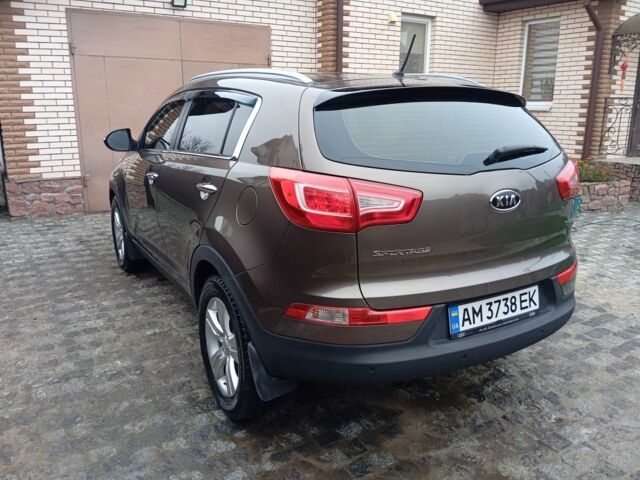 Коричневый Киа Sportage, объемом двигателя 2 л и пробегом 183 тыс. км за 12700 $, фото 5 на Automoto.ua