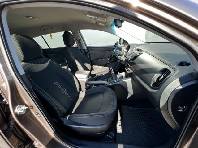 Коричневый Киа Sportage, объемом двигателя 1.7 л и пробегом 193 тыс. км за 8200 $, фото 20 на Automoto.ua