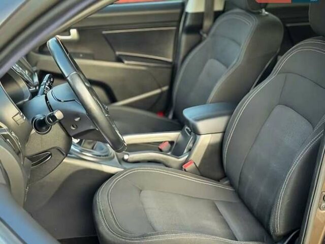 Коричневый Киа Sportage, объемом двигателя 1.7 л и пробегом 131 тыс. км за 13999 $, фото 10 на Automoto.ua