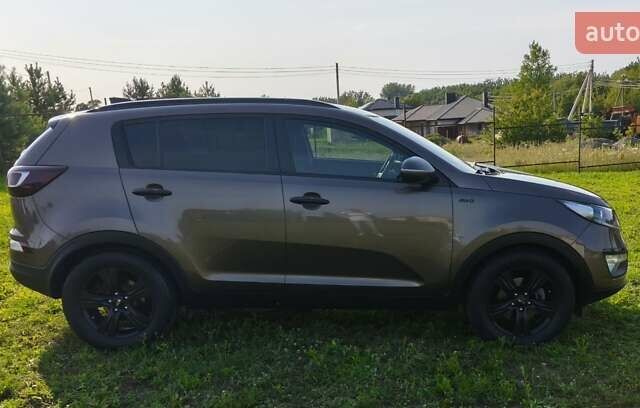 Коричневый Киа Sportage, объемом двигателя 2 л и пробегом 150 тыс. км за 16500 $, фото 3 на Automoto.ua