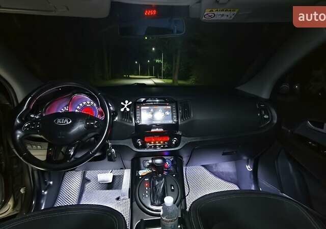 Коричневый Киа Sportage, объемом двигателя 2 л и пробегом 150 тыс. км за 16500 $, фото 15 на Automoto.ua