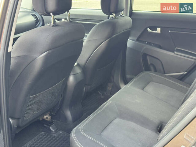 Коричневый Киа Sportage, объемом двигателя 1.69 л и пробегом 145 тыс. км за 12900 $, фото 13 на Automoto.ua