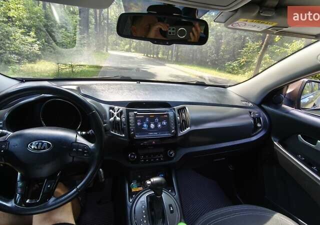 Коричневый Киа Sportage, объемом двигателя 2 л и пробегом 150 тыс. км за 16500 $, фото 6 на Automoto.ua