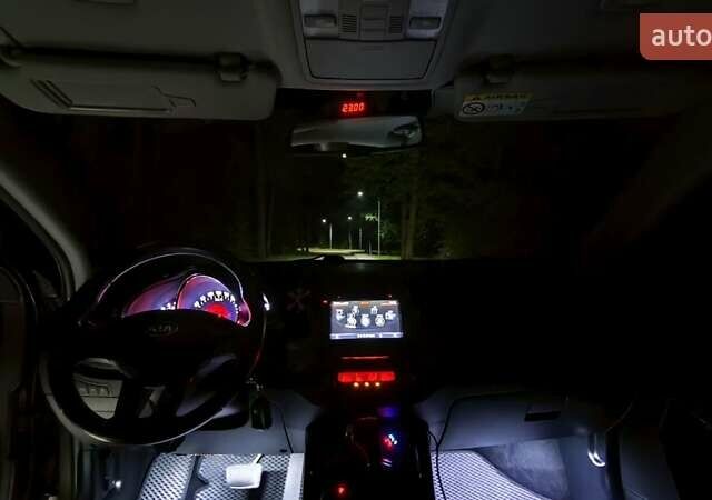 Коричневый Киа Sportage, объемом двигателя 2 л и пробегом 150 тыс. км за 16500 $, фото 13 на Automoto.ua