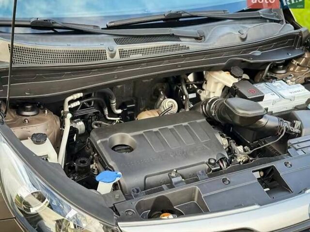 Коричневый Киа Sportage, объемом двигателя 1.7 л и пробегом 131 тыс. км за 13999 $, фото 6 на Automoto.ua