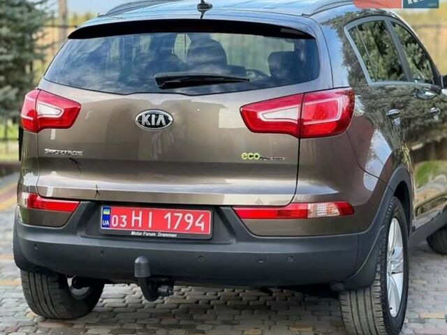 Коричневый Киа Sportage, объемом двигателя 1.7 л и пробегом 131 тыс. км за 13999 $, фото 3 на Automoto.ua