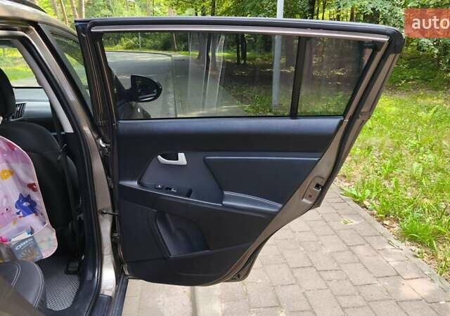 Коричневый Киа Sportage, объемом двигателя 2 л и пробегом 150 тыс. км за 16500 $, фото 30 на Automoto.ua