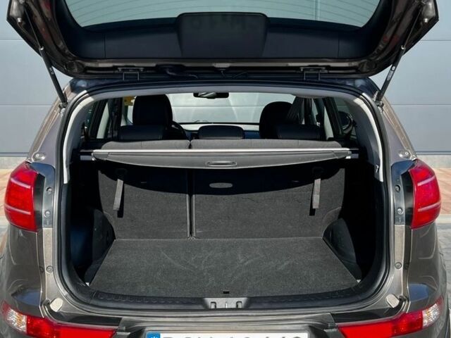 Коричневый Киа Sportage, объемом двигателя 1.7 л и пробегом 193 тыс. км за 8200 $, фото 7 на Automoto.ua