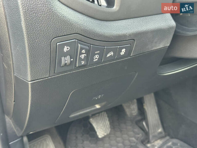 Коричневый Киа Sportage, объемом двигателя 1.69 л и пробегом 145 тыс. км за 12900 $, фото 16 на Automoto.ua