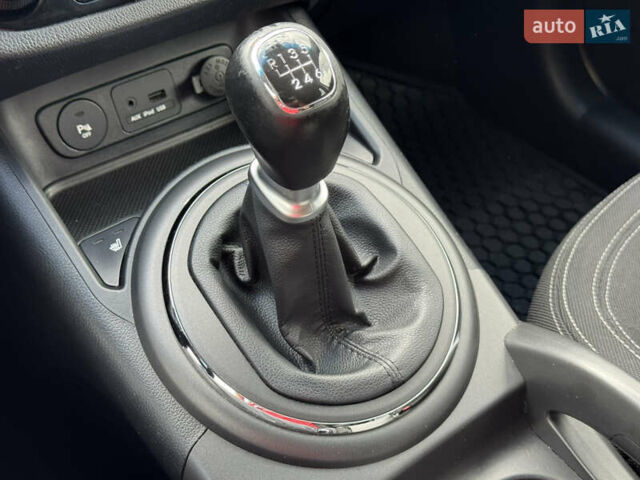 Коричневый Киа Sportage, объемом двигателя 1.69 л и пробегом 145 тыс. км за 12900 $, фото 15 на Automoto.ua