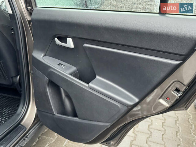 Коричневий Кіа Sportage, об'ємом двигуна 1.7 л та пробігом 70 тис. км за 15300 $, фото 37 на Automoto.ua