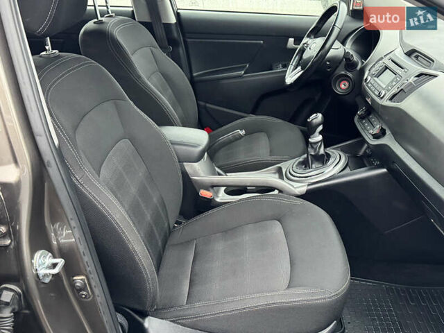 Коричневий Кіа Sportage, об'ємом двигуна 1.7 л та пробігом 70 тис. км за 15300 $, фото 28 на Automoto.ua