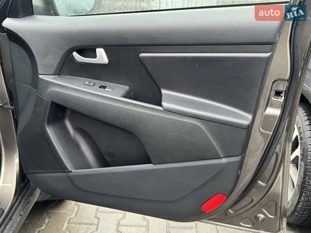 Коричневий Кіа Sportage, об'ємом двигуна 1.7 л та пробігом 70 тис. км за 15300 $, фото 34 на Automoto.ua