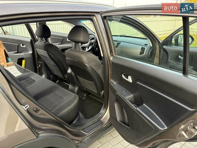 Коричневый Киа Sportage, объемом двигателя 1.7 л и пробегом 188 тыс. км за 14300 $, фото 13 на Automoto.ua