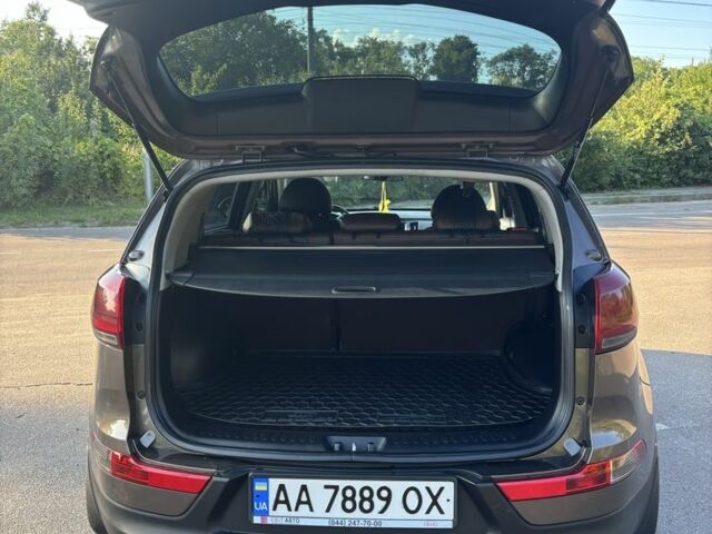 Коричневый Киа Sportage, объемом двигателя 1.7 л и пробегом 283 тыс. км за 13200 $, фото 6 на Automoto.ua