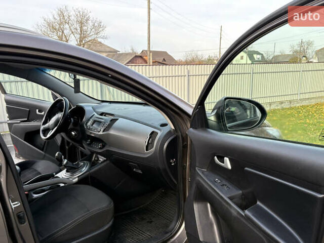 Коричневый Киа Sportage, объемом двигателя 1.7 л и пробегом 188 тыс. км за 14300 $, фото 12 на Automoto.ua