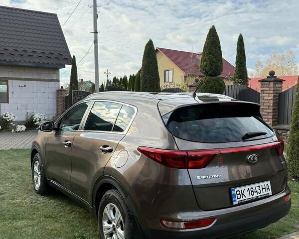 Коричневый Киа Sportage, объемом двигателя 1.7 л и пробегом 114 тыс. км за 16500 $, фото 6 на Automoto.ua