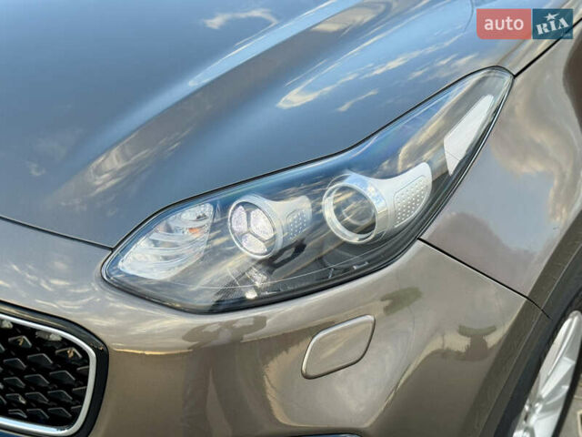 Коричневый Киа Sportage, объемом двигателя 2 л и пробегом 156 тыс. км за 16999 $, фото 5 на Automoto.ua