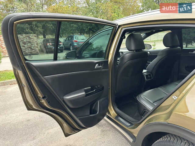 Коричневый Киа Sportage, объемом двигателя 2 л и пробегом 236 тыс. км за 18999 $, фото 55 на Automoto.ua