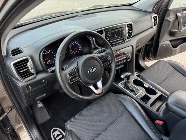 Коричневий Кіа Sportage, об'ємом двигуна 2 л та пробігом 156 тис. км за 15999 $, фото 8 на Automoto.ua